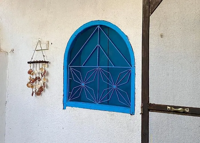 Ferienhaus Blue Challet - 2 Mins From The